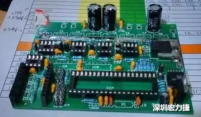 外觀(guān)無(wú)任何損壞且檢測(cè)不出故障的電路板